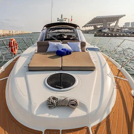 Confortable Y Lujoso Yate Deportivo 산트 아드리아 데 베소스 외부 사진