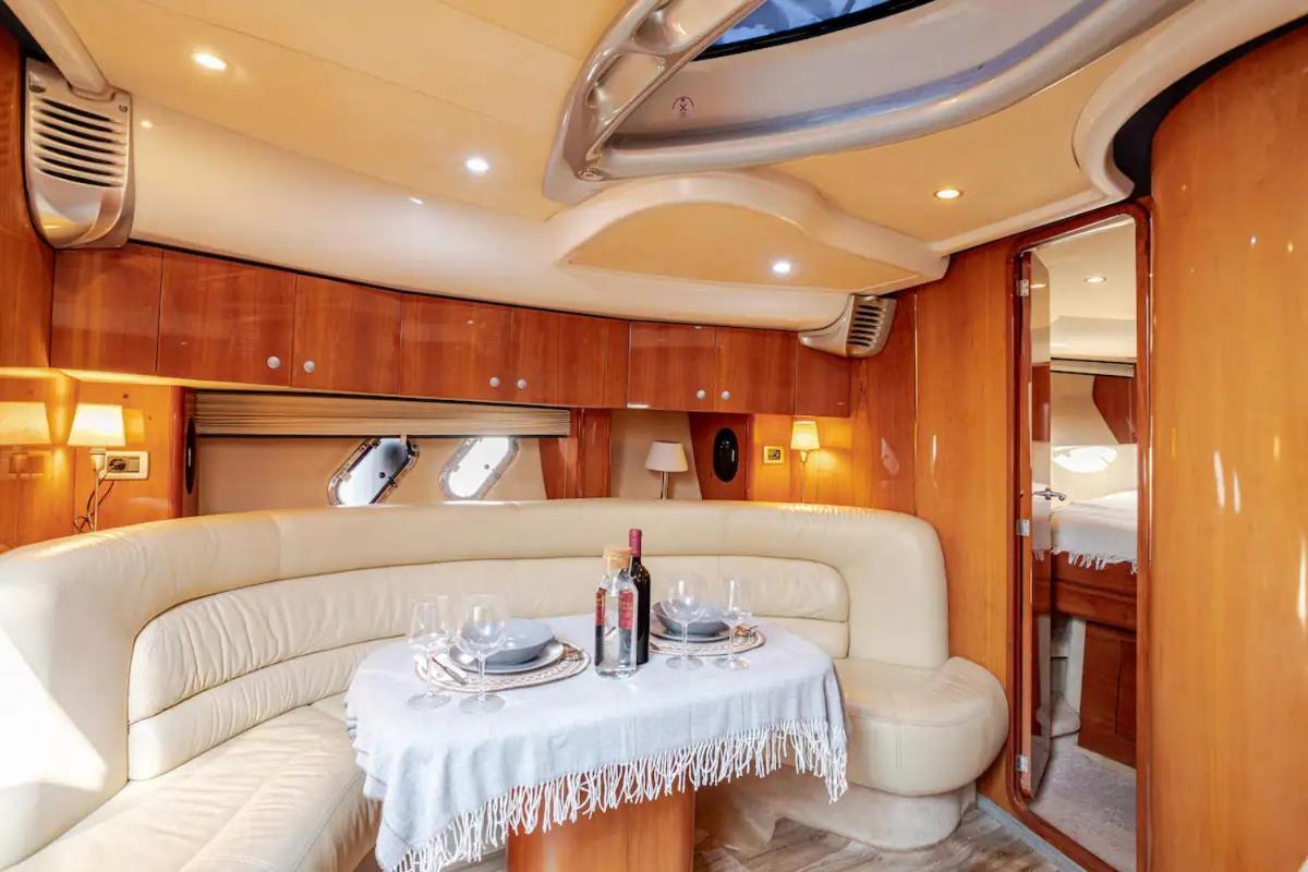 Confortable Y Lujoso Yate Deportivo 산트 아드리아 데 베소스 외부 사진